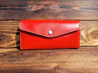 Nemáte kde dát své drobnosti? S koženou peněženkou Luca tento problém nenastane. Více informaci najdete na webu, kde jsem...